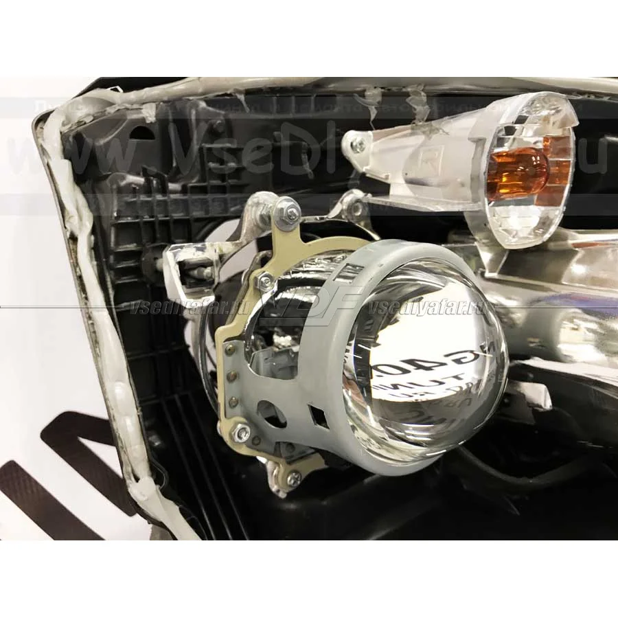 Рамки для замены линз в фарах Toyota Avensis 2006-2008