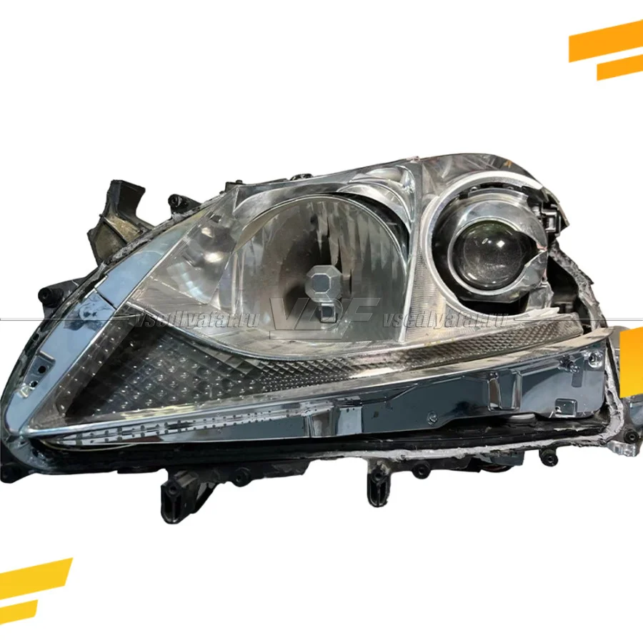 Рамки для замены линз в фарах Toyota Crown Majesta 2009-2013 с AFS