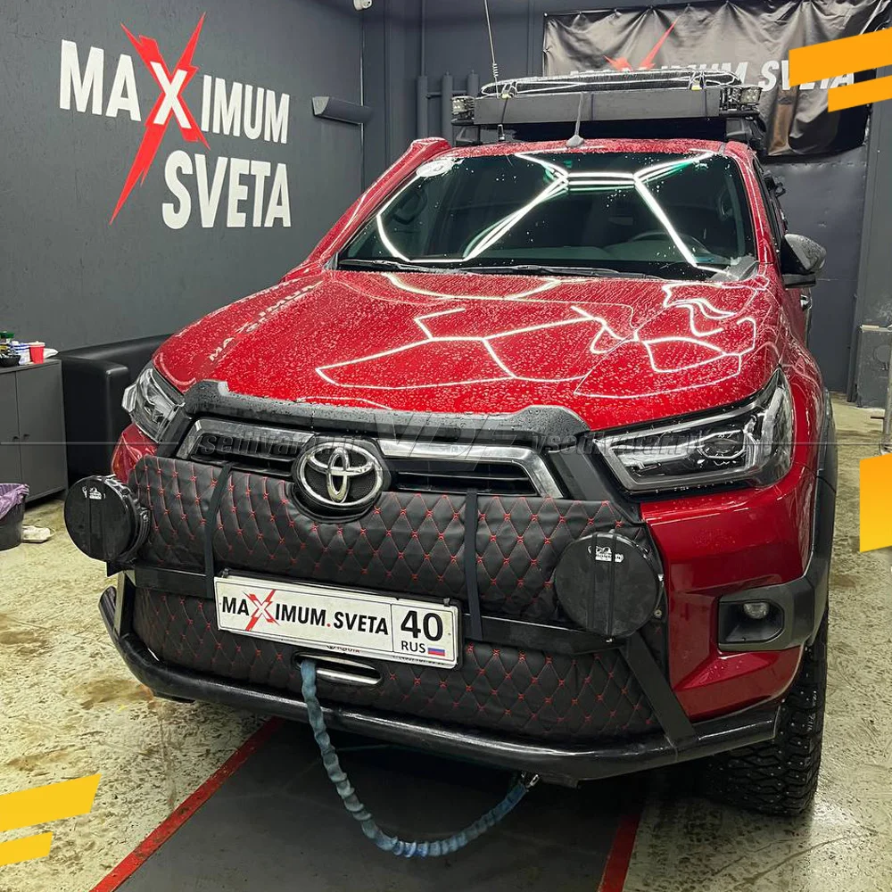 Рамки для замены линз в фарах Toyota Hilux 2020-2022 LED