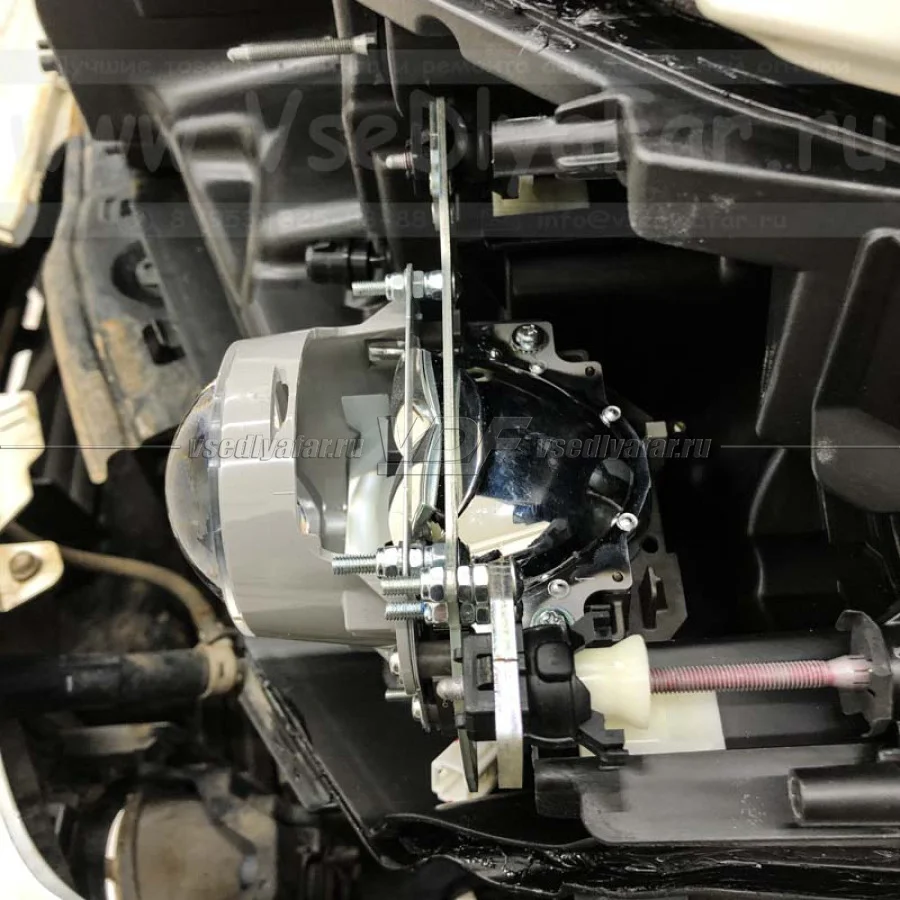 Рамки для замены линз в фарах Toyota Land Cruiser 200 2012-2015 на Koito