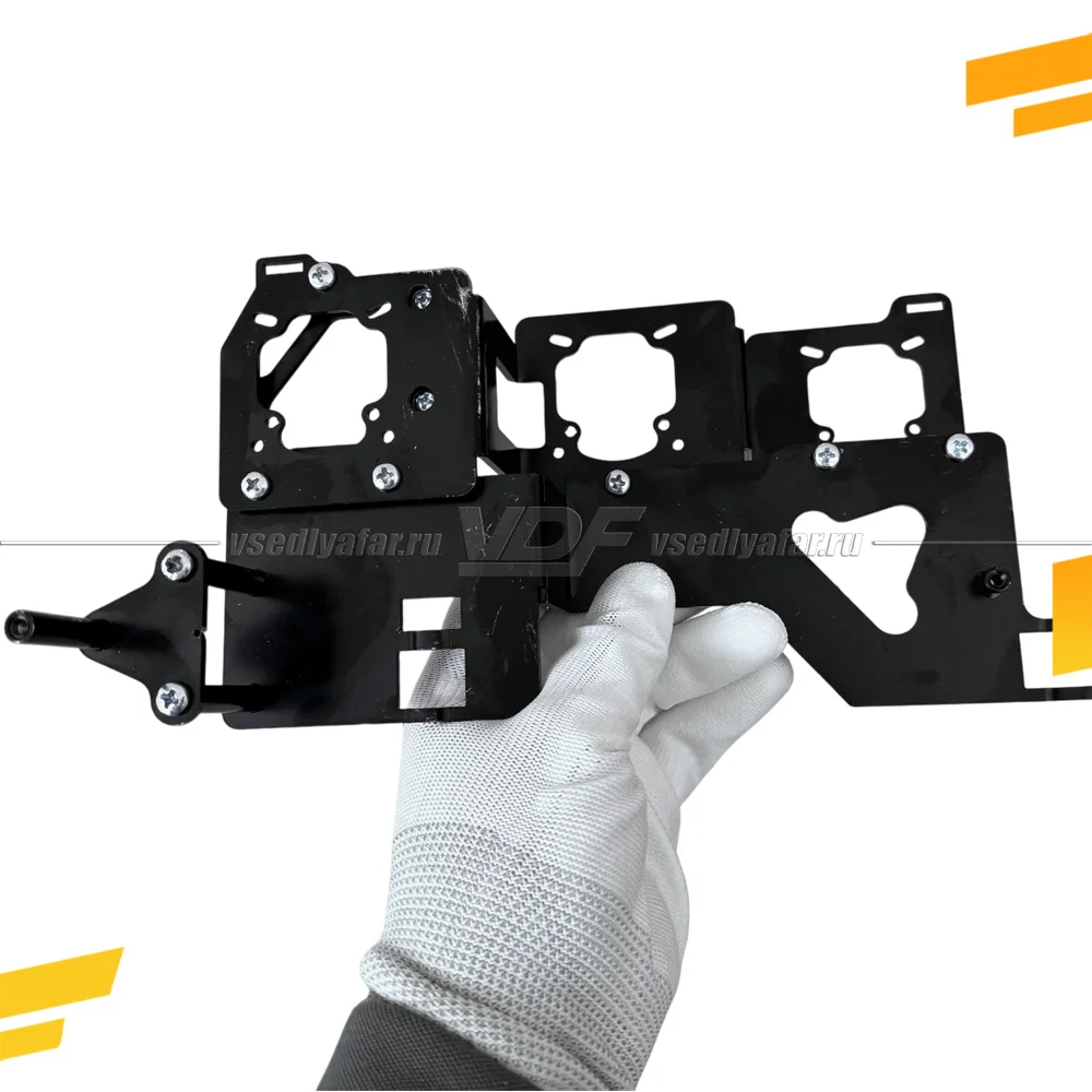 Рамки для замены линз в фарах Toyota Land Cruiser 300 2021-2025 LED