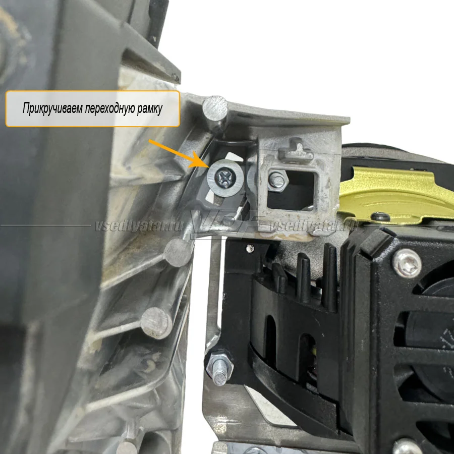 Рамки для замены линз в фарах Toyota Land Cruiser Prado 150 2017-2022 LED