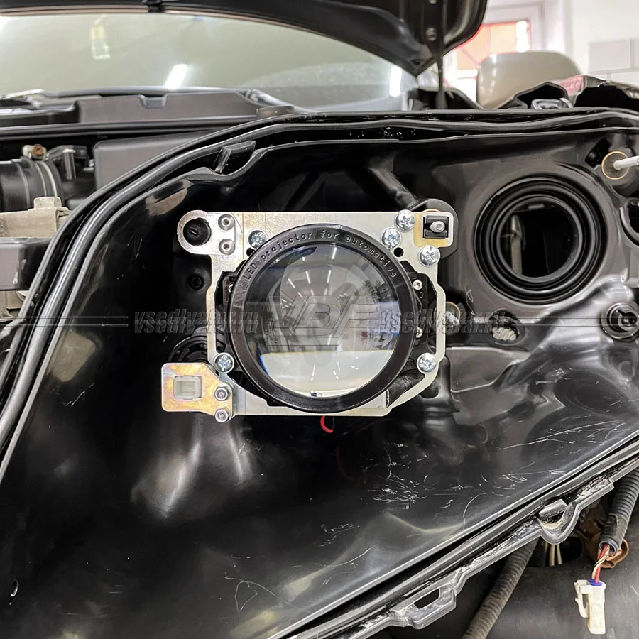 Рамки для замены линз в фарах Toyota RAV4 2010-2013