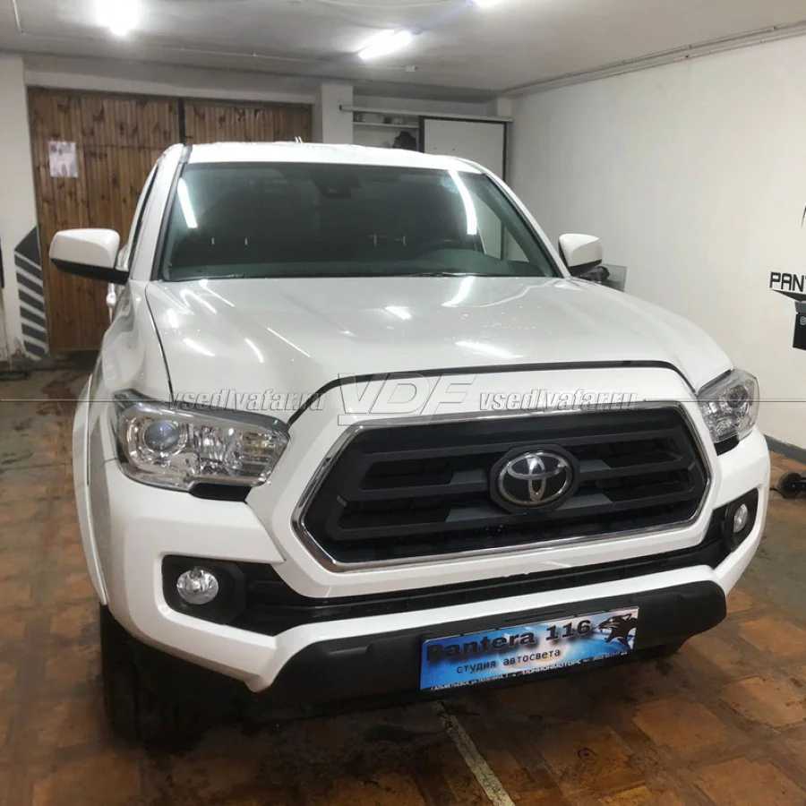 Рамки для замены линз в фарах Toyota Tacoma 2015-2019