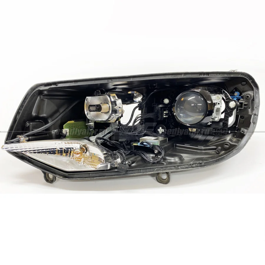 Рамки для замены линз в фарах Volkswagen Touareg 2010-2014 с AFS Intellect