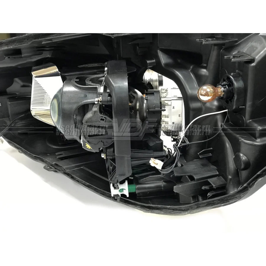 Рамки для замены линз в фарах Volvo XC60 2013-2017 с AFS
