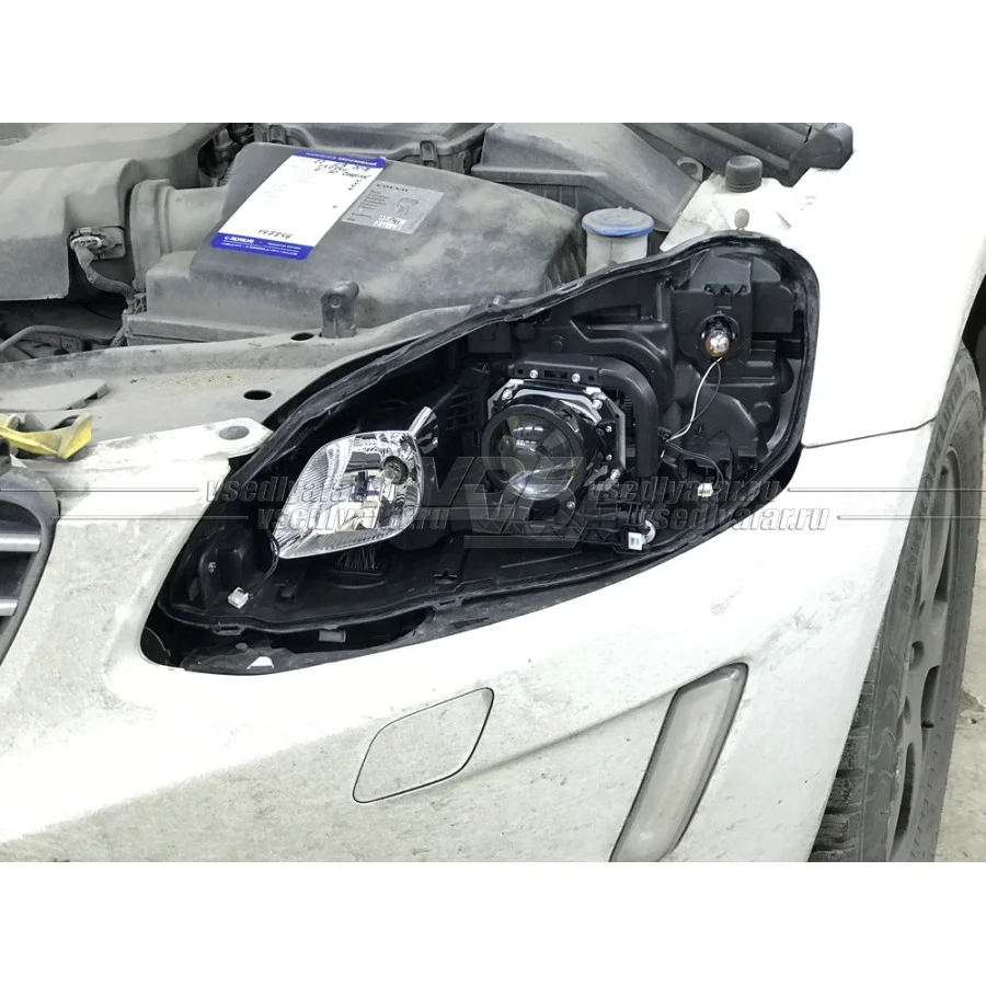 Рамки для замены линз в фарах Volvo XC60 2013-2017 с AFS